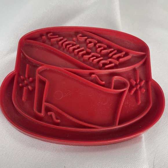 Tupperware Birthday Cake Cookie Cutter Red Plastic Imprint Shape 4 Inch Vintage - Picture 1 of 5